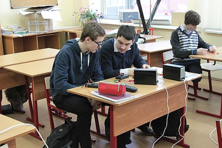 Ректоры ВУЗов и преподаватели школ поддержали предложение СоюзМаш России, ЛСОП и РСР ввести обязательный ЕГЭ по физике