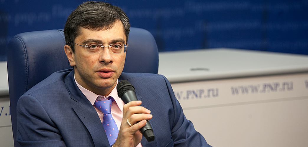 Владимир Гутенев внес на рассмотрение Госдумы законопроект о введении временного моратория на взыскание задолженности в отношении валютных ипотечных заемщиков